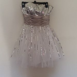 Nox Anabel Dress Size S